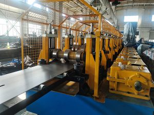 Highway Guardrail Roll Forming Machine Buying Guide: W-Beam vs Thrie-Beam