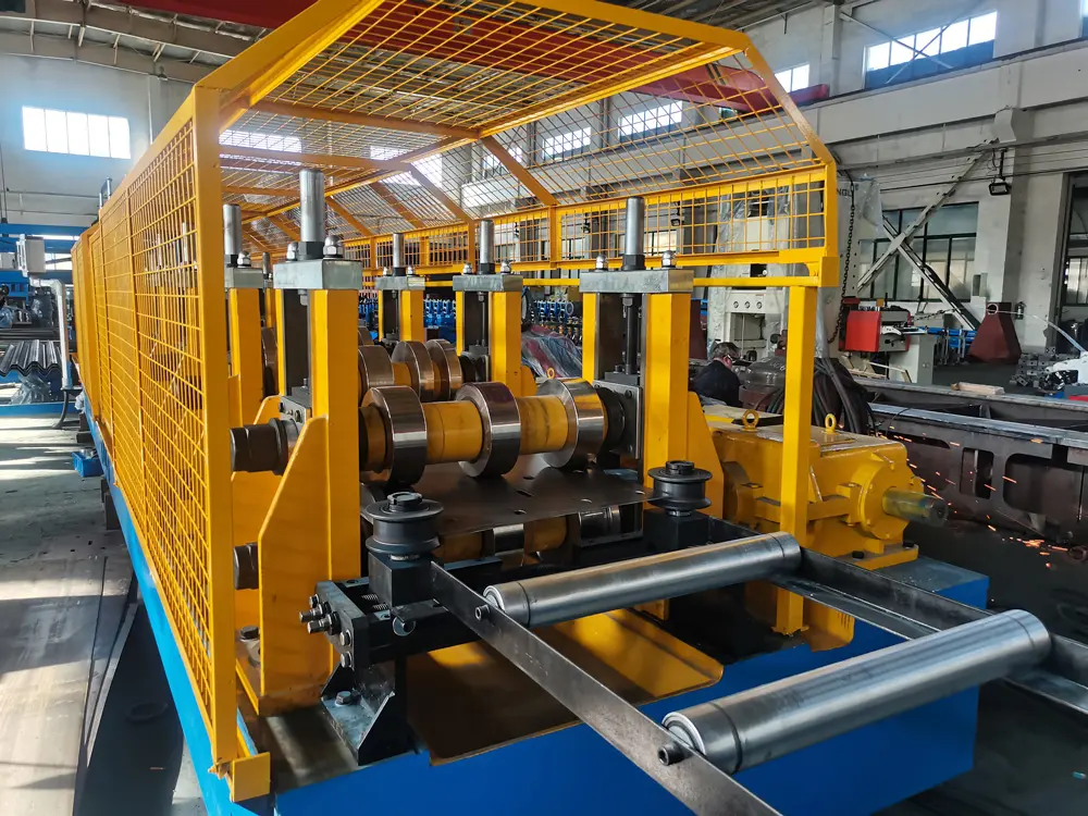 Highway Guardrail Roll Forming Machine main forming machine