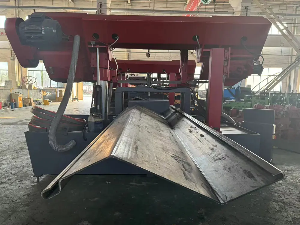 Steel sheet pile cold roll forming machine
