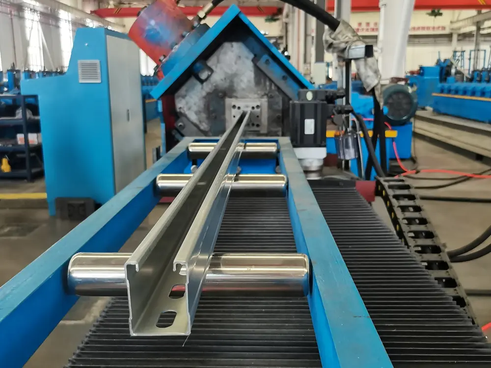 Unistrut seismic bracing forming machine cutting part