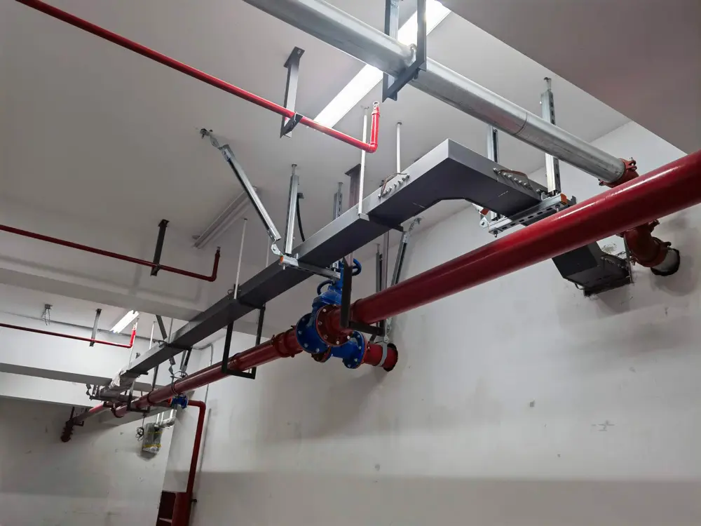 Unistrut seismic bracing support pipe